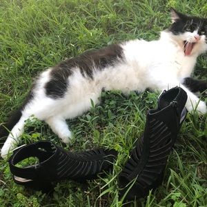 Black sandals with heels :)